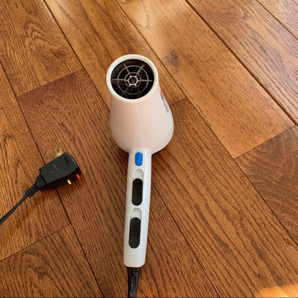 Conair Blow Dryer - Picture 3 of 4